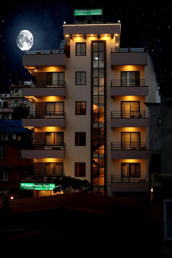 Hotel Family Ties Pvt. Ltd. カトマンズ エクステリア 写真