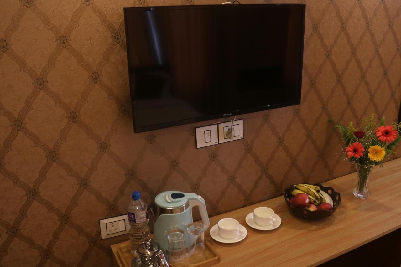 Hotel Family Ties Pvt. Ltd. カトマンズ エクステリア 写真